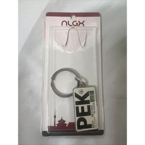 Pek‎ Beijing Keychain Keyring Metal Silver Souvenir Flight Keepsake